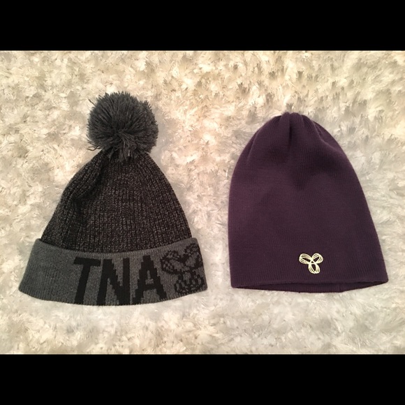 Aritzia TNA Beanies